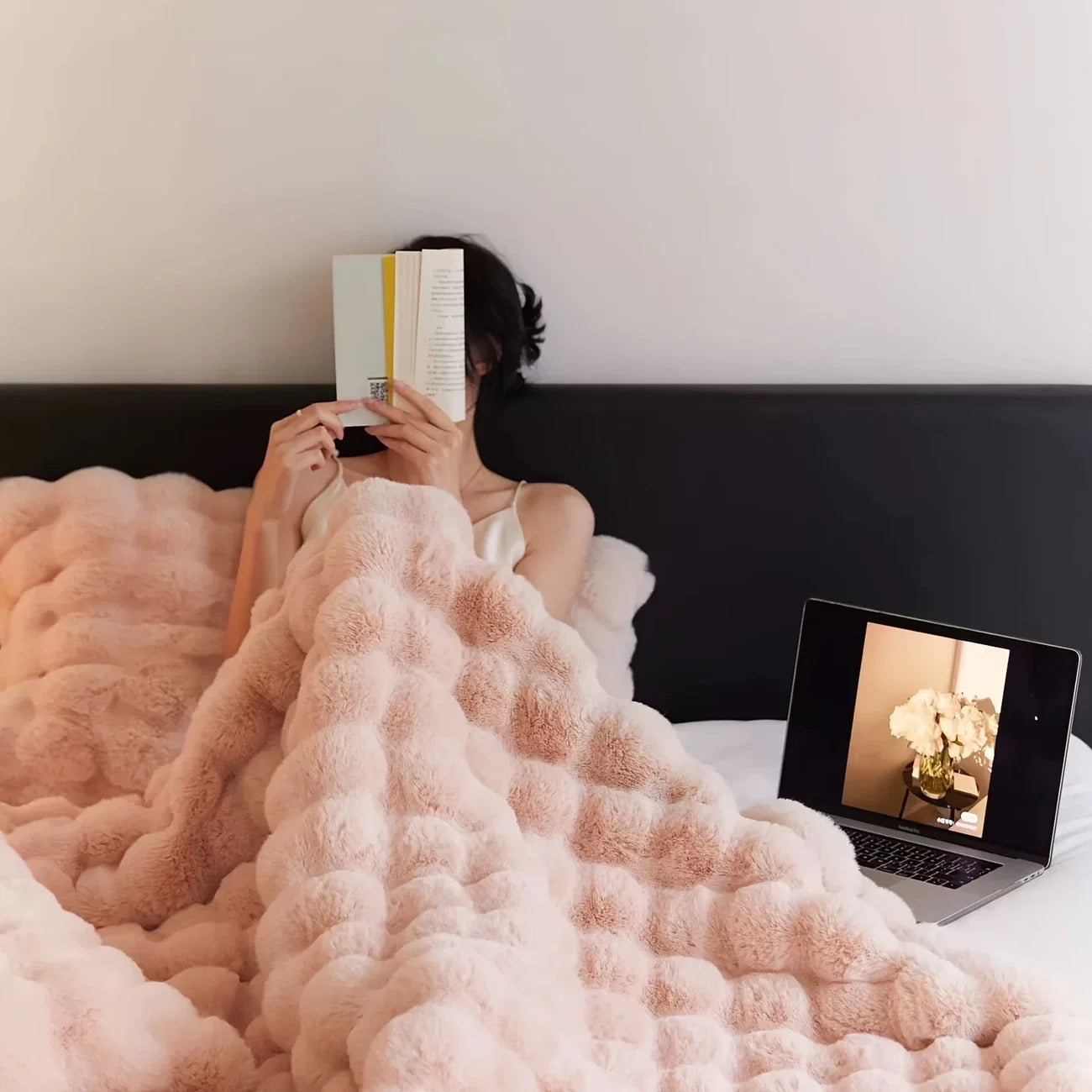 Cozy Soft Faux Fur Throw Blanket