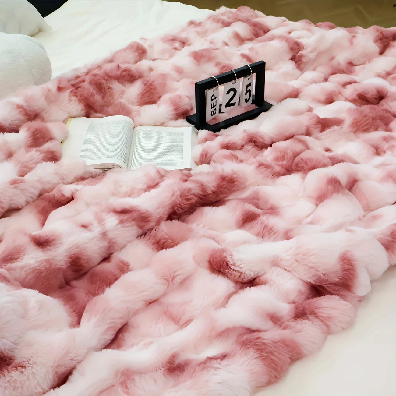 Cozy Soft Faux Fur Throw Blanket