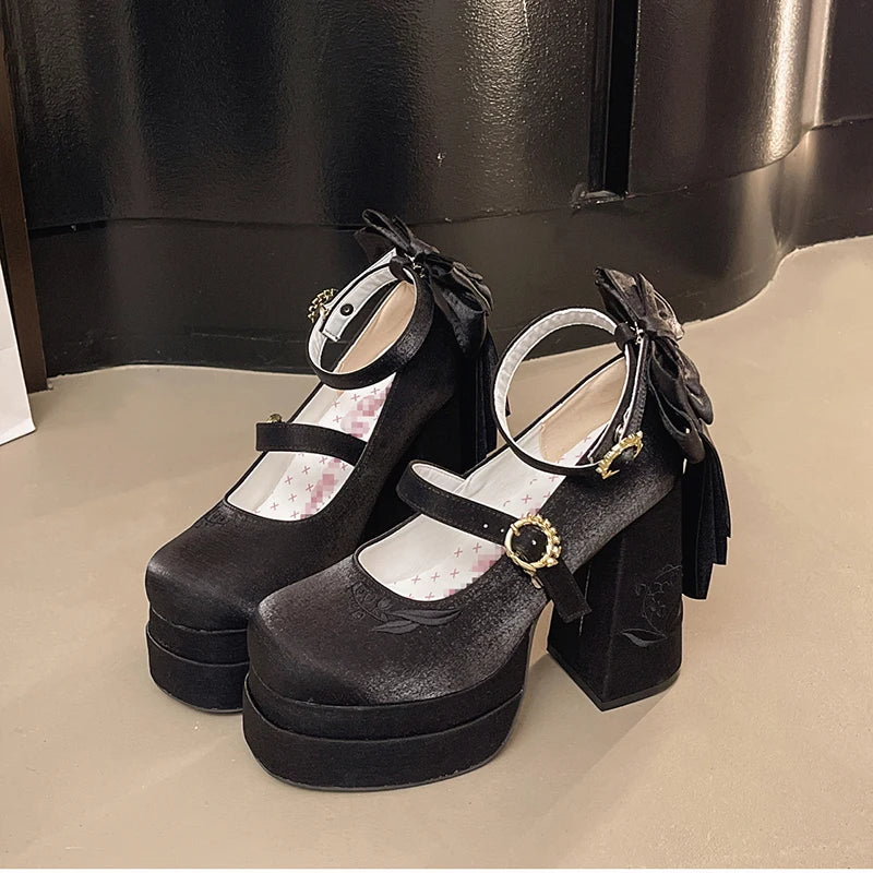 Butterfly-knot Party Pump